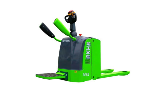 安全驾驶临夏仓储临夏叉车：保持通道两侧安全距离的重要性